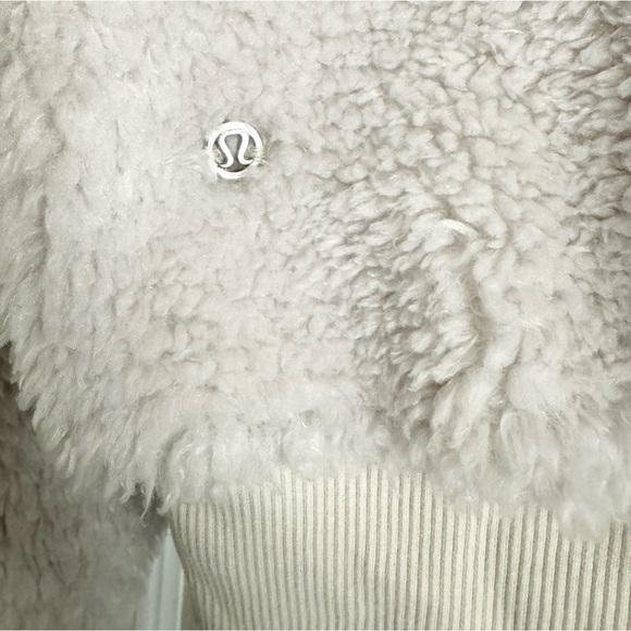 Lululemon Textured Fleece Half Zip - Picture 4 of 16